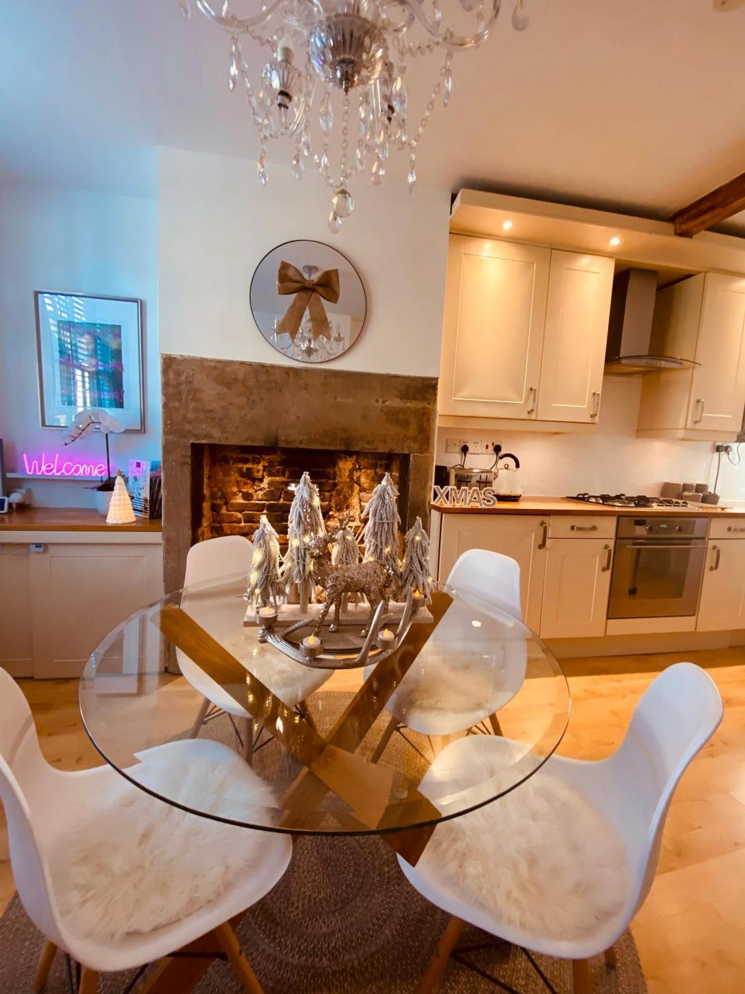 The Tenth House: Georgian Charm in Peak District Wirksworth Exterior photo